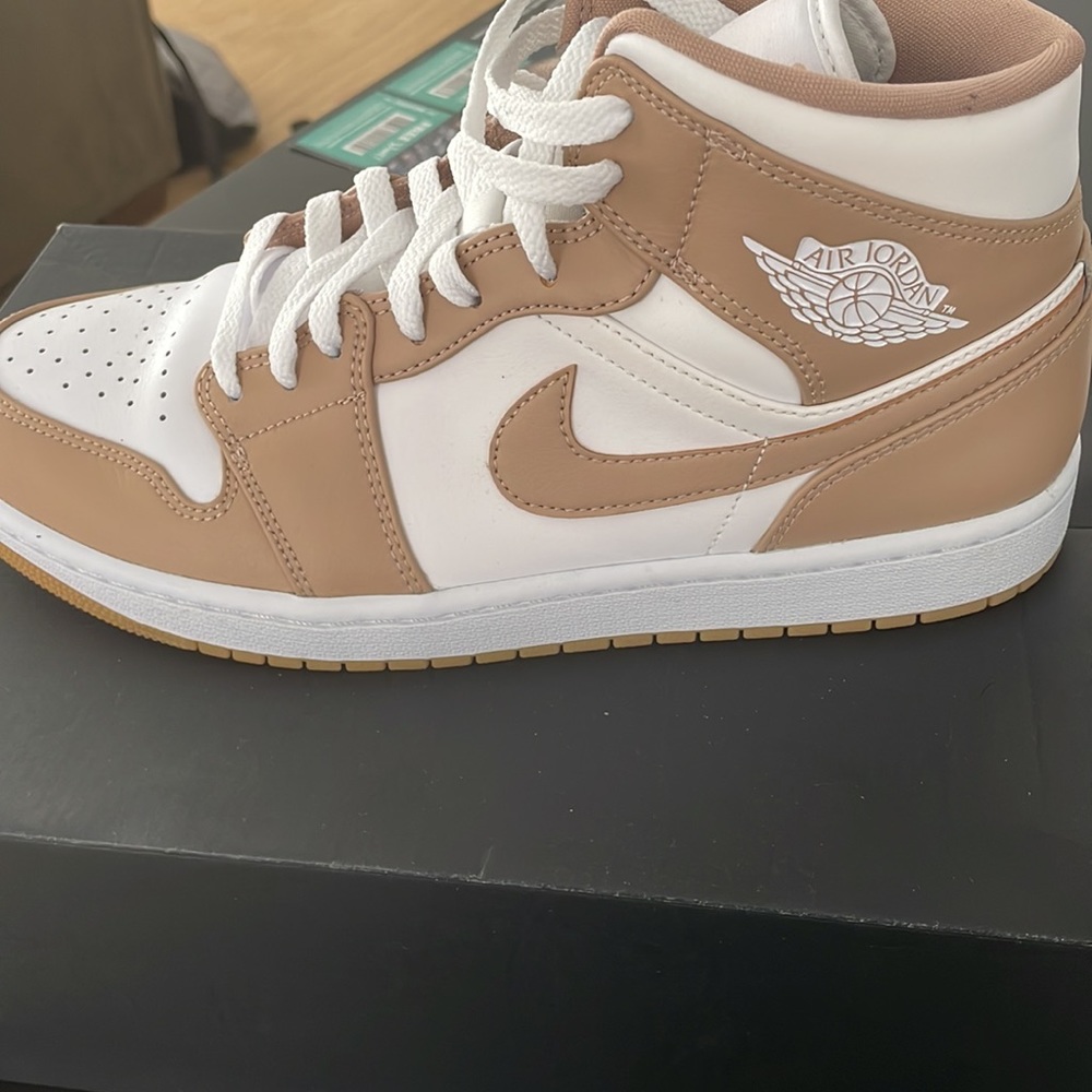 Air jordan 1 Tan-Gums - Picture 3 of 3